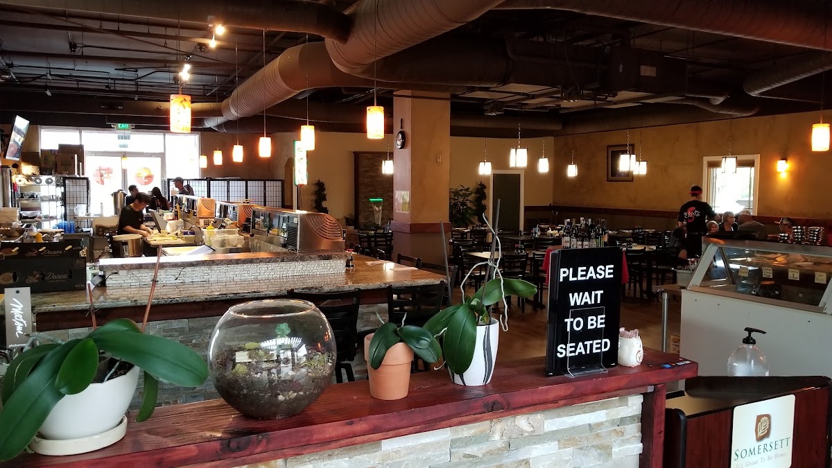 Sakana Sushi Bar & Japanese Restaurant